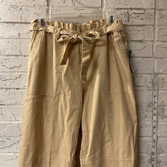 Chaps Khaki Tan Ruffled Elastic Pull On Pants Tie Belt Size L NWT - Picture 1 of 12